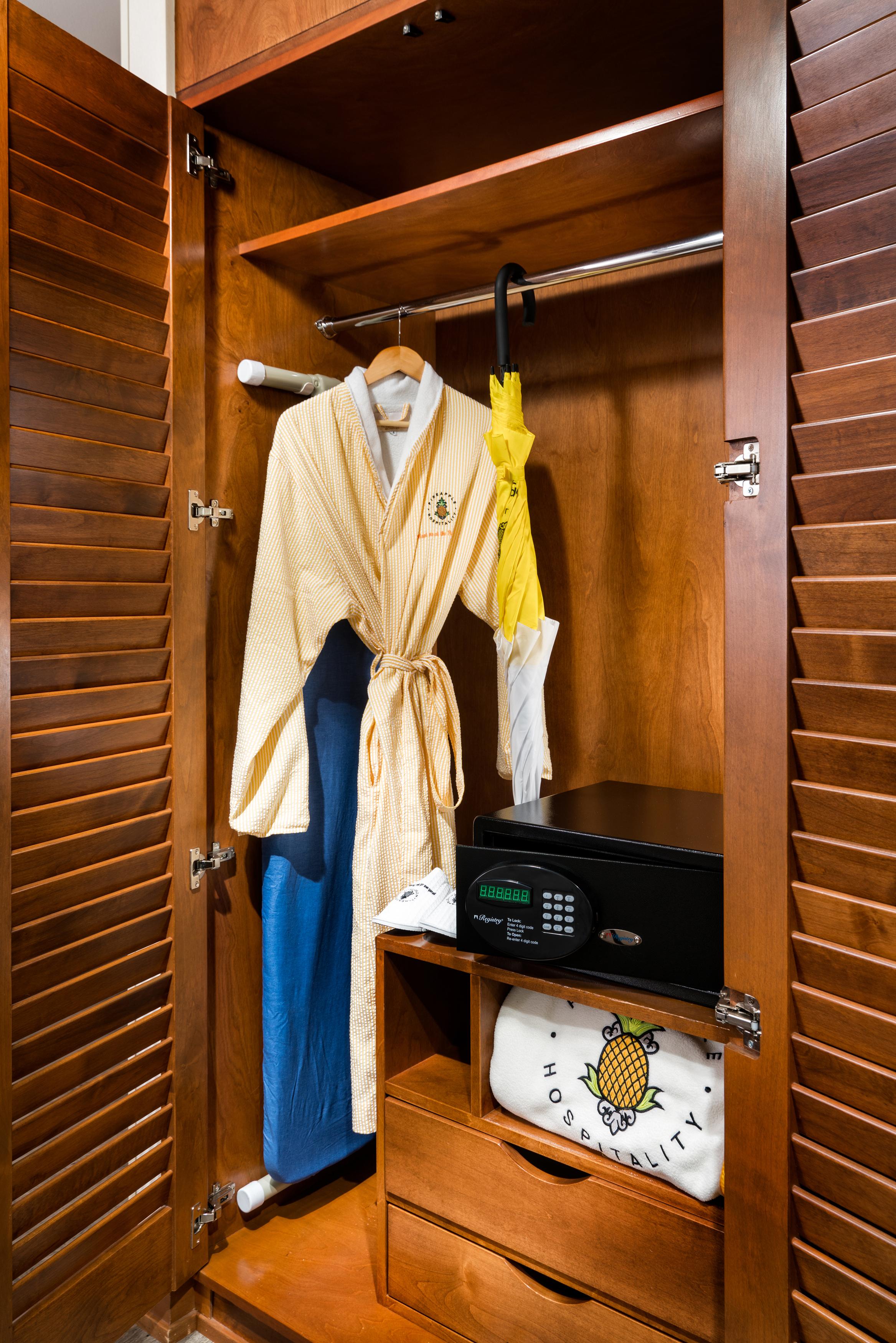 Staypineapple, Watertown Hotel, University District Сиатъл Екстериор снимка