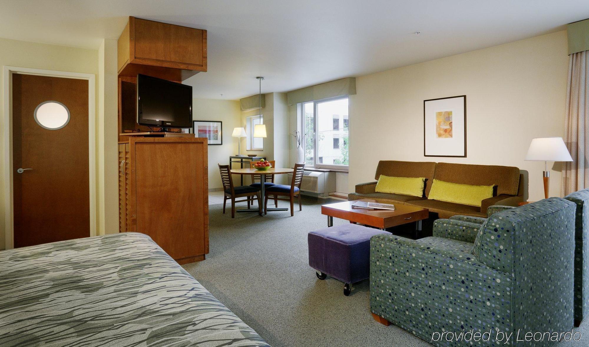 Staypineapple, Watertown Hotel, University District Сиатъл Екстериор снимка